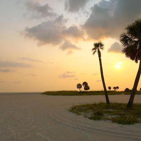 South Beach Oceanfront Resort St. Pete Beach Dış mekan fotoğraf